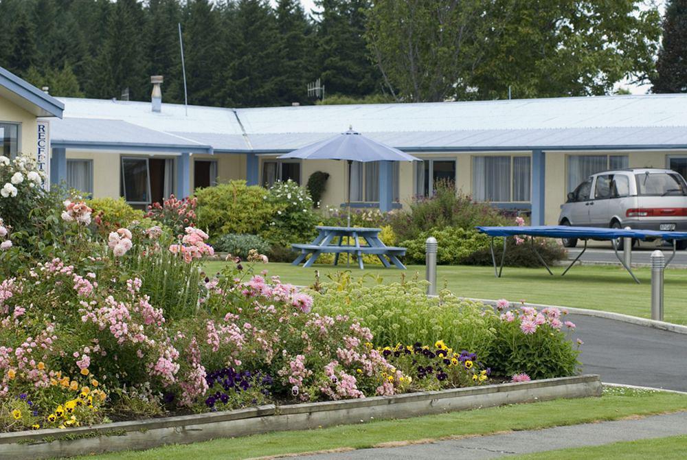 Anchorage Motel Apartments Te Anau Exterior photo